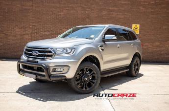 FORD EVEREST VAPOR BLACK MACHINED WITH DARK TINT